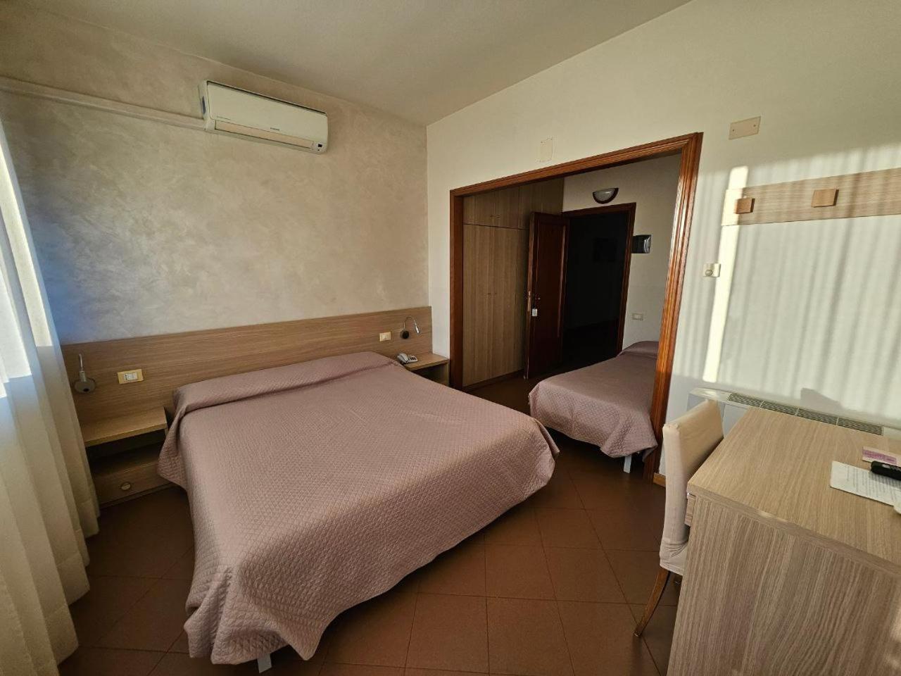 Albergo Nyers Perugia Luaran gambar