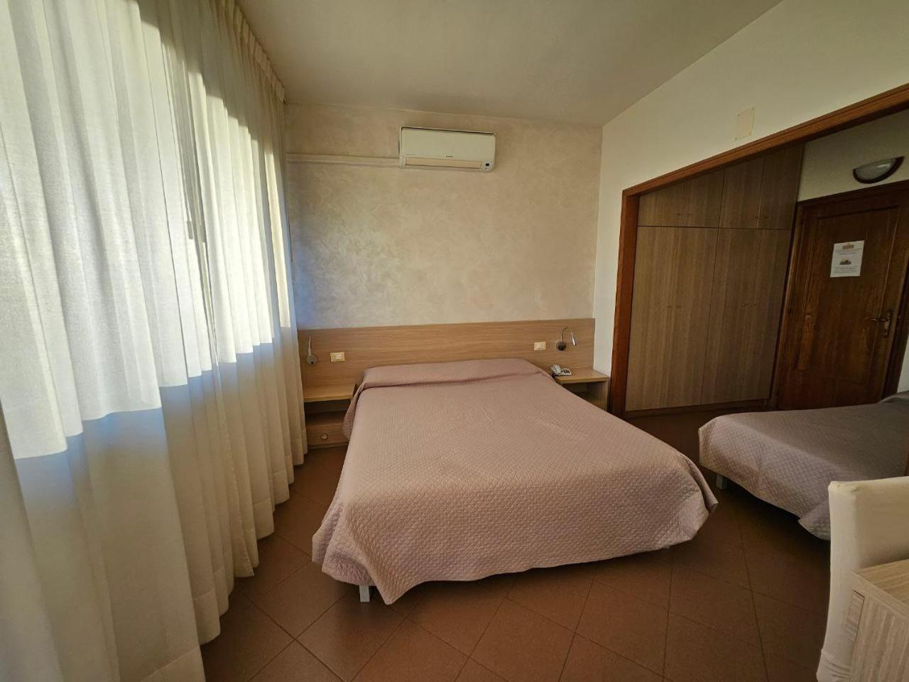 Albergo Nyers Perugia Luaran gambar