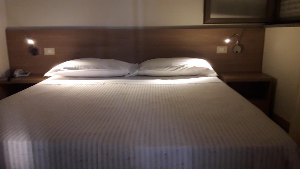 Albergo Nyers Perugia Luaran gambar