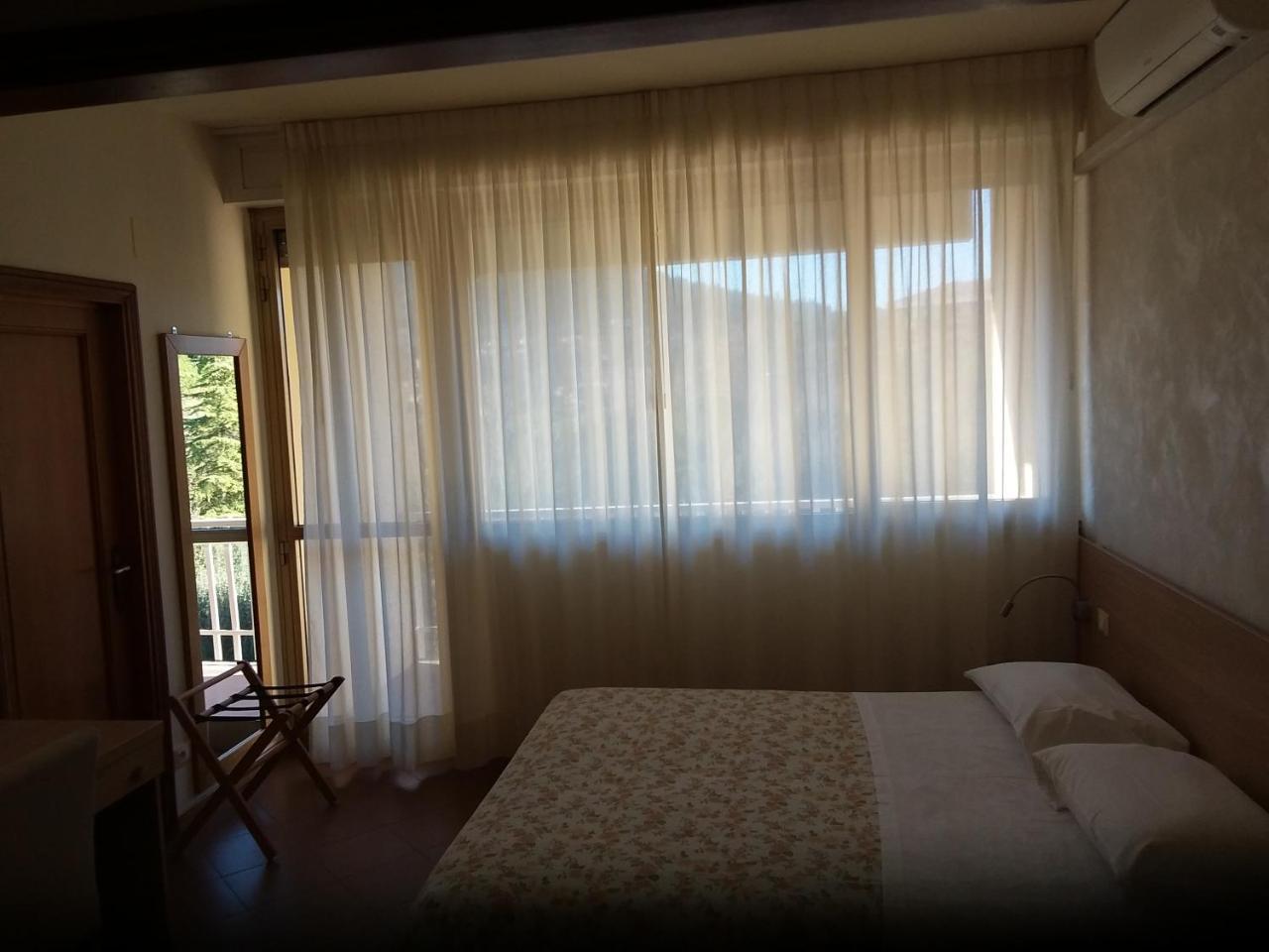 Albergo Nyers Perugia Luaran gambar